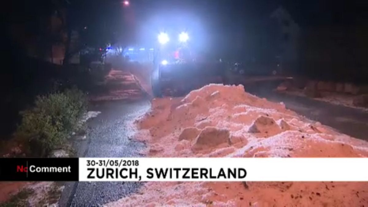 Nyáreleji hó Svájcban