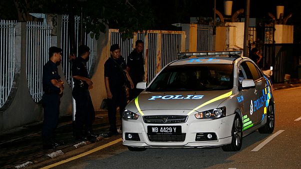السلطات الماليزية تعتقل 15 شخصا بتهمة التشدد السلطات الماليزية تعتقل 15 شخصا بتهمة التشدد