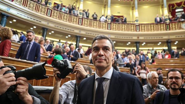 180 Mal "Sí": Rajoy abgewählt, Sánchez regiert Spanien 180 Mal "Sí": Rajoy abgewählt, Sánchez regiert Spanien