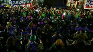 Argentina: ancora manifestazioni in favore della legalizzazione dell'aborto