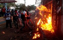 Mais de 100 mortos em confrontos com a polícia desde abril