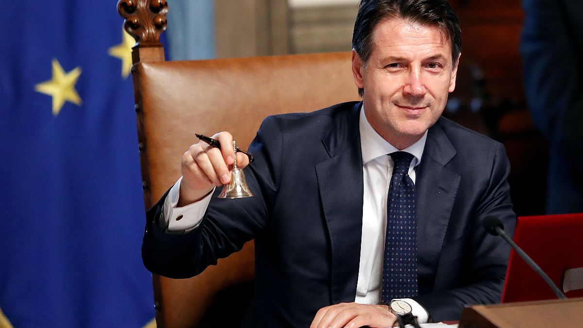 Politik-Neuling Conte (53) leitet EU-kritische Koalitionsregierung