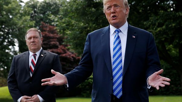 Donald Trump und Mike Pompeo vor dem Weißen Haus Donald Trump und Mike Pompeo vor dem Weißen Haus