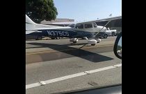 Das Flugzeug nach der Landung in Los Angeles