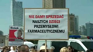 Polonia: no-vax in piazza a Varsavia