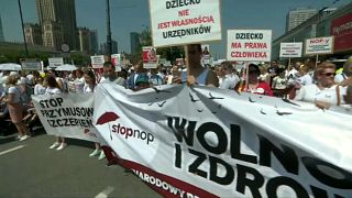 В Польше ширится движение против вакцинации
