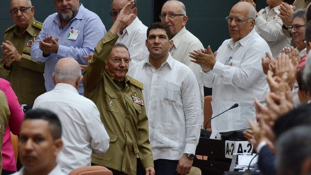 Ο Ραούλ Κάστρο αναθεωρεί το σύνταγμα της Κούβας