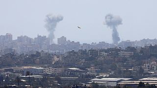 Imagem de Gaza após um outro ataque israelita a alehgados alvos do Hamas