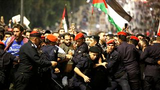 Ürdün'de hükümet protesto edildi