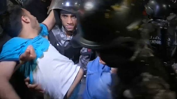 Массовые протесты против налоговой реформы Массовые протесты против налоговой реформы