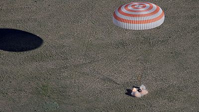 فرود فضاپیمای سایوز
