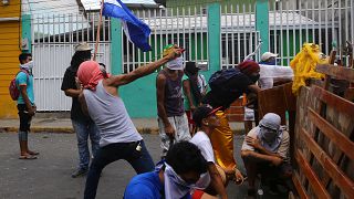 Nikaragua'da şiddetli protesto eylemleri sürüyor