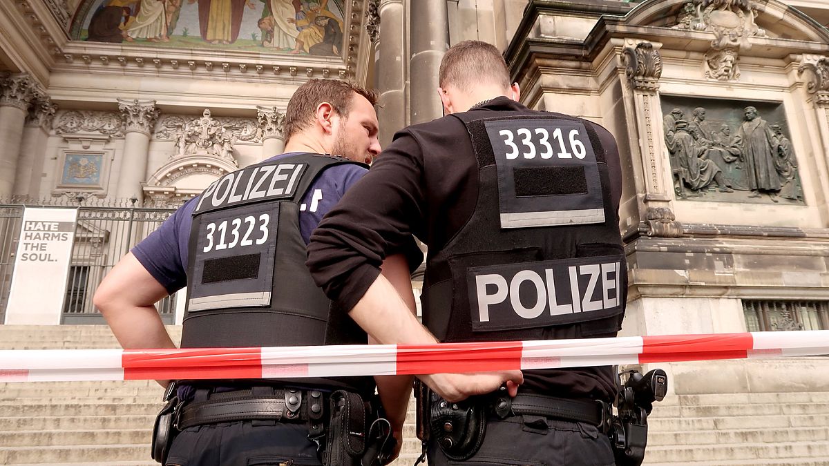 Aστυνομικά πυρά στον Καθεδρικό του Βερολίνου