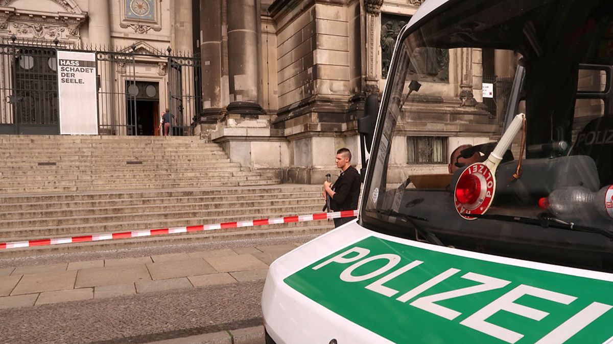 Rálőtt egy férfire a német rendőrség a berlini dómnál
