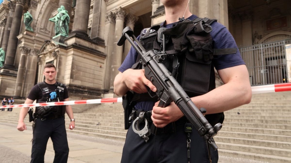 Dos heridos en un tiroteo en la catedral de Berlín