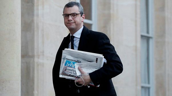 تحقيق حول استغلال مدير مكتب ماكرون لمنصبه في الكسب غير المشروع تحقيق حول استغلال مدير مكتب ماكرون لمنصبه في الكسب غير المشروع