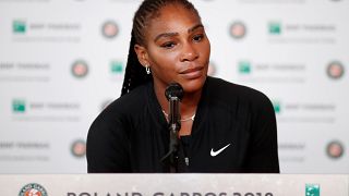 Serena Williams withdraws from French Open before match against Sharapova