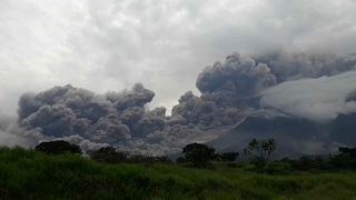 شاهد : مئات القتلى والجرحى جراء ثوران بركان فويغو في غواتيمالا