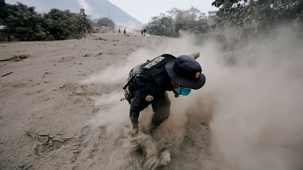 Momentos de angustia después de la erupción del Volcán de Fuego en Guatemala 