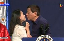 Rodrigo Duterte em "O beijo da polémica"