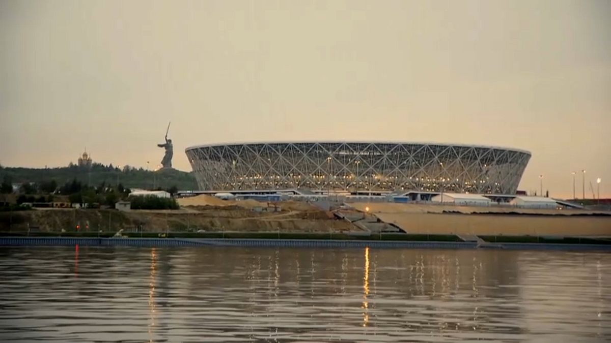 استاد فولغوغراد الجديد على ضفاف نهر الفولغا يستضيف أربع مبارايات في البطولة