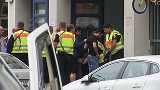  الشرطة الألمانية تغلق مدرسة ابتدائية في برلين وتعزل المنطقة المحيطة بها بسبب ما تصفه بـ "وضع خطير"