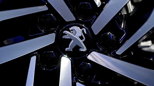 Grupo Peugeot-Citroen vai suspender negócios no Irão Grupo Peugeot-Citroen vai suspender negócios no Irão