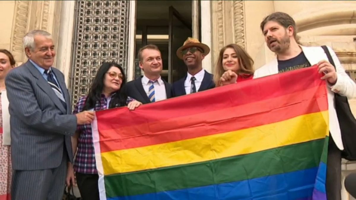 Couple gay : même "droit de séjour" dans l'UE