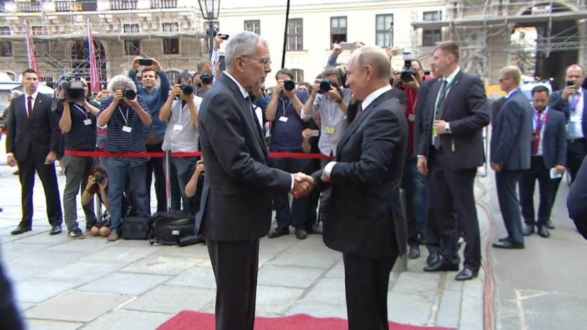 Putin, en Viena, dispuesto a reconstruir sus relaciones con la UE