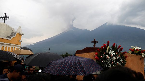 Vulcão de Fogo com nova erupção Vulcão de Fogo com nova erupção