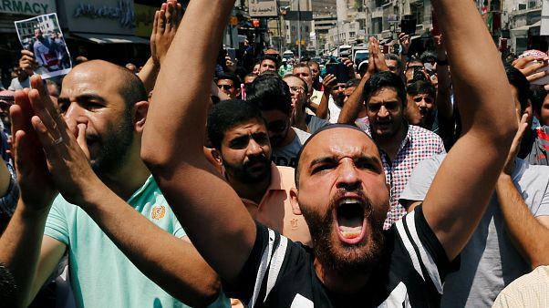 Les Jordaniens toujours mobilisés contre le projet de réforme fiscale Les Jordaniens toujours mobilisés contre le projet de réforme fiscale
