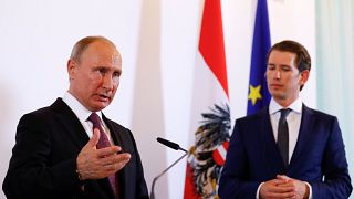 Putin hat sich auch mit dem österreichischen Kanzler Kurz ausgetauscht.