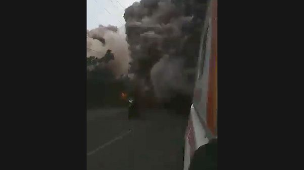 Спасателей накрыло пеплом Фуэго Спасателей накрыло пеплом Фуэго