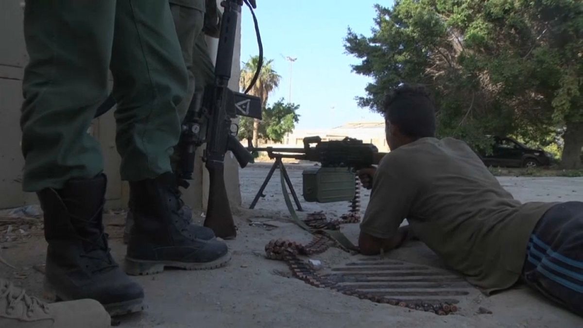 In Derna stehen sich islamistische Milizen und die libysche Armee gegenüber