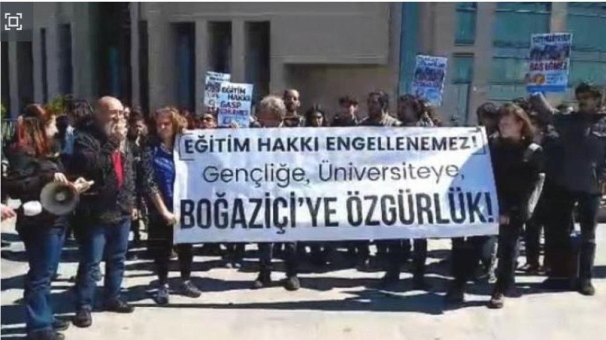 Boğaziçi Üniversitesi öğrencilerine tahliye