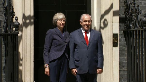 May seguirá apoyando el pacto nuclear iraní May seguirá apoyando el pacto nuclear iraní