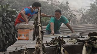 Γουατεμάλα: Αγώνας των διασωστών για ένα θαύμα μέσα στη λάβα