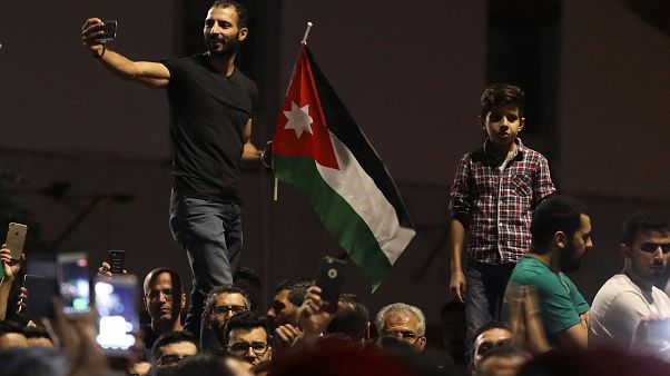 En Jordania, las manifestaciones se extienden por todo el país En Jordania, las manifestaciones se extienden por todo el país