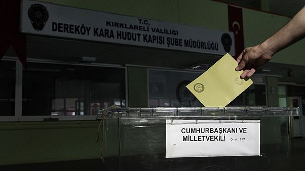 24 Haziran seçimleri için ilk oylar verildi 24 Haziran seçimleri için ilk oylar verildi