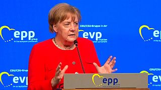 Merkel pide una política común de asilo en la UE