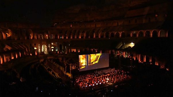 Gladiator gegen Polio - Live Open Air im Collosseum in Rom Gladiator gegen Polio - Live Open Air im Collosseum in Rom