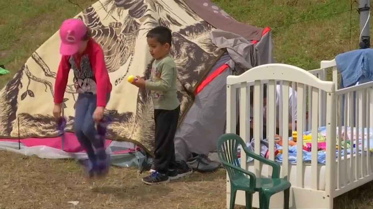 UE promete ajuda à Bósnia para lidar com vaga de migrantes