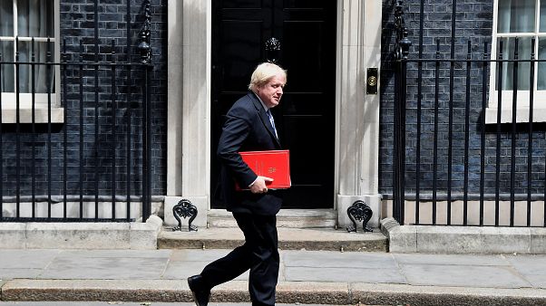 Boris Johnson útban a Kilépésügyi Főosztály felé Boris Johnson útban a Kilépésügyi Főosztály felé