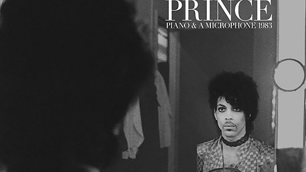 Prince seul au piano pour un nouvel album Prince seul au piano pour un nouvel album