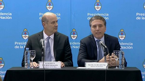 IWF gewährt Argentinien Kredit über 50 Milliarden Dollar IWF gewährt Argentinien Kredit über 50 Milliarden Dollar