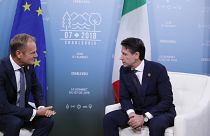 Donald Tusk uniós vezető és Giuseppe Conte olasz kormányfő a G7 csúcson