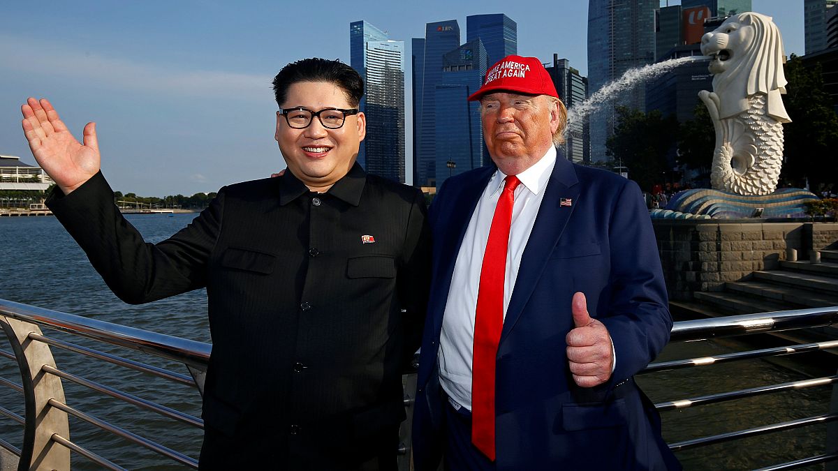 Trump ve Kim taklitçileri Singapur'da