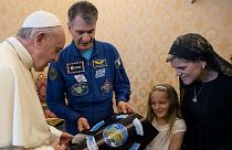 Űrhajósok jártak Ferenc pápánál 