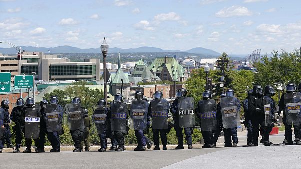 Protestos pacíficos na cimeira do G7 Protestos pacíficos na cimeira do G7