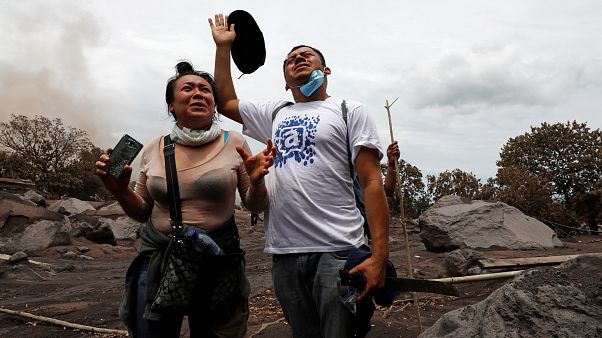 Eruzione vulcanica in Guatemala: la disperata ricerca dei sopravvissuti Eruzione vulcanica in Guatemala: la disperata ricerca dei sopravvissuti